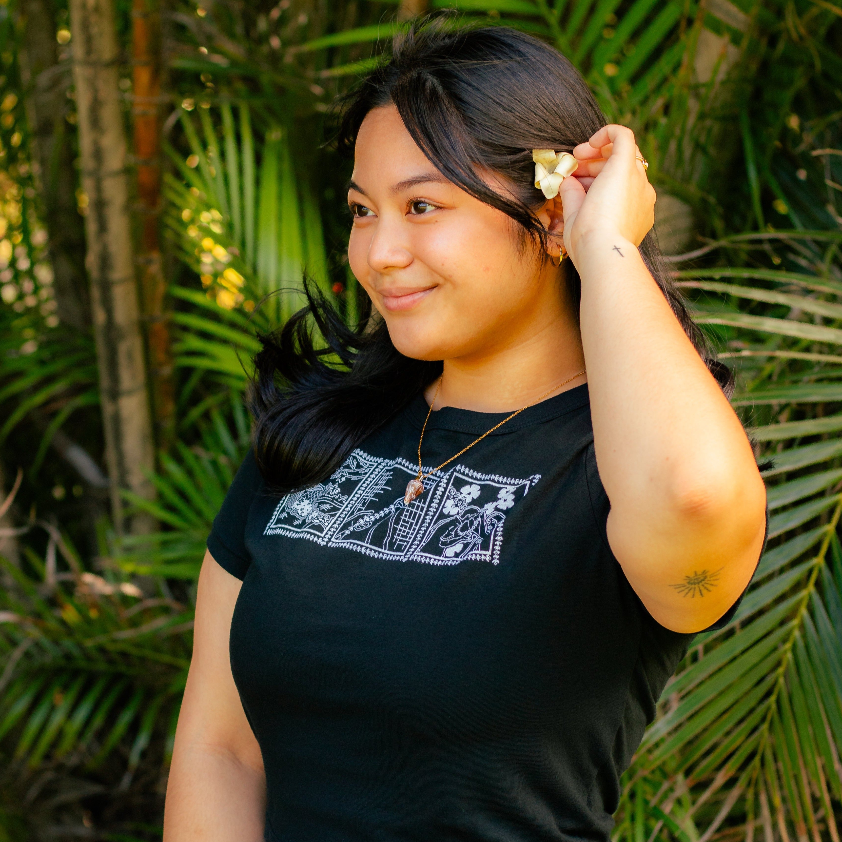 Lei of Love- Black Puakenikeni Cropped Baby Tee – Sew Local