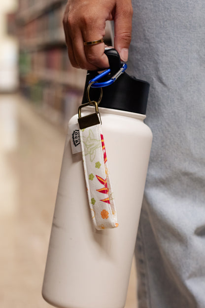 Pickin Home- Nalu White Wristlet