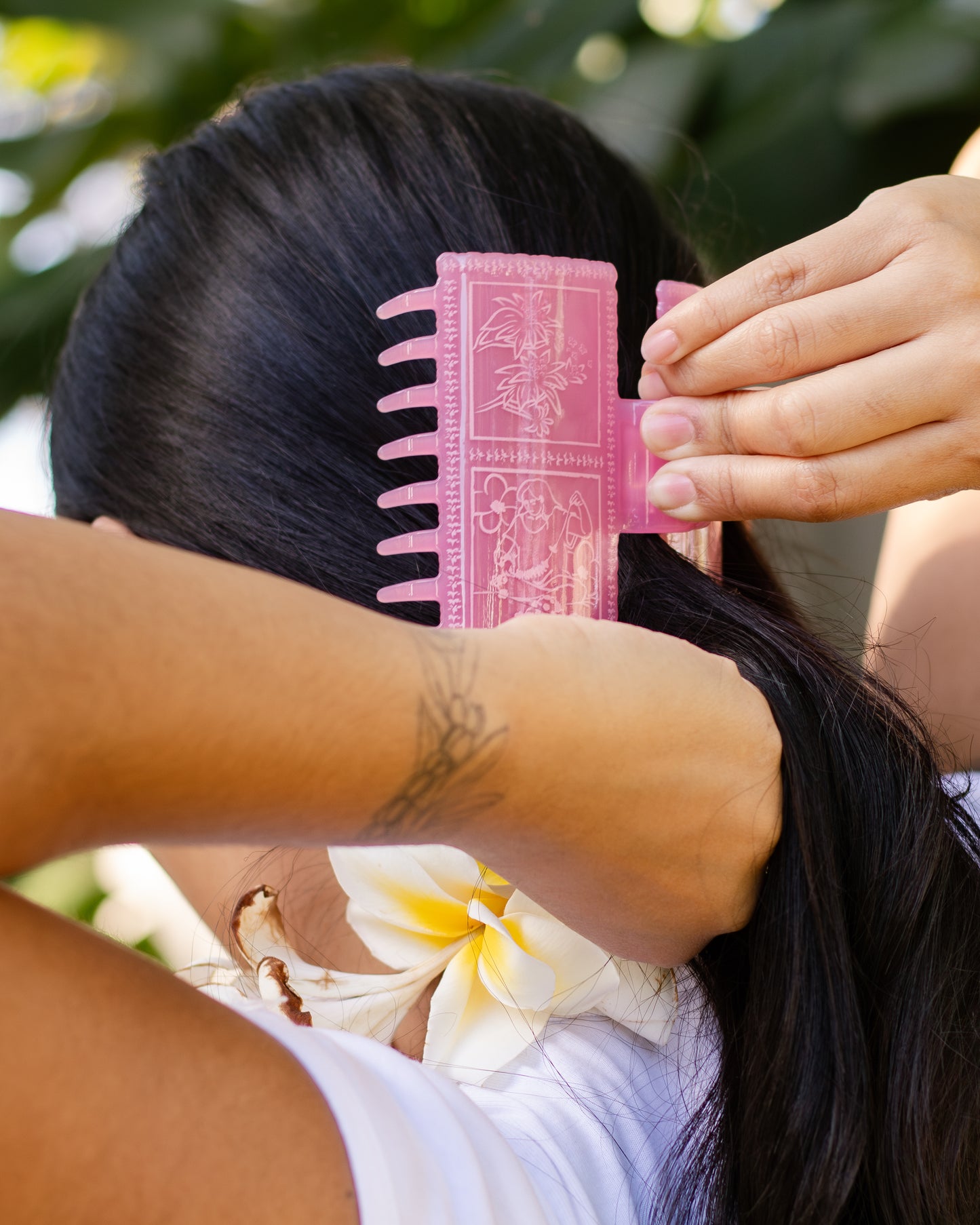Lei of Love - Plumeria Hair Claw