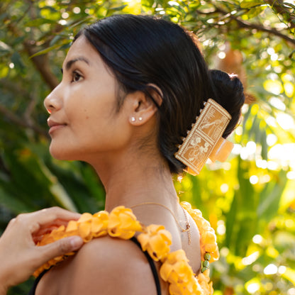 Lei of Love - Puakenikeni Hair Claw