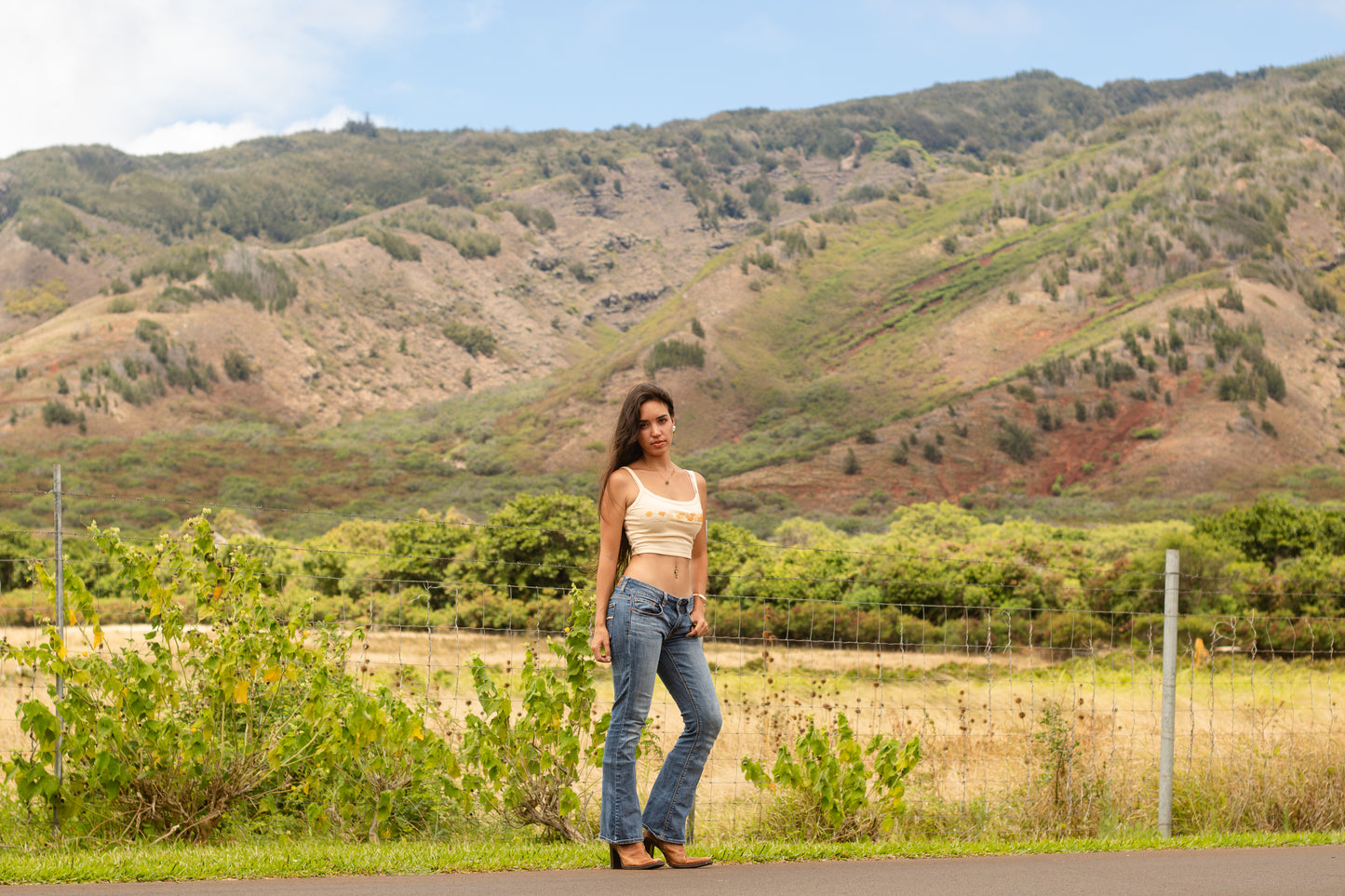 Lei of Love- Pua Kenikeni Make Lei Beige Tank Top