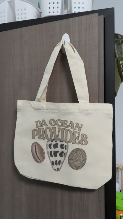 Hawaii Provides-Shells Zipper Tote