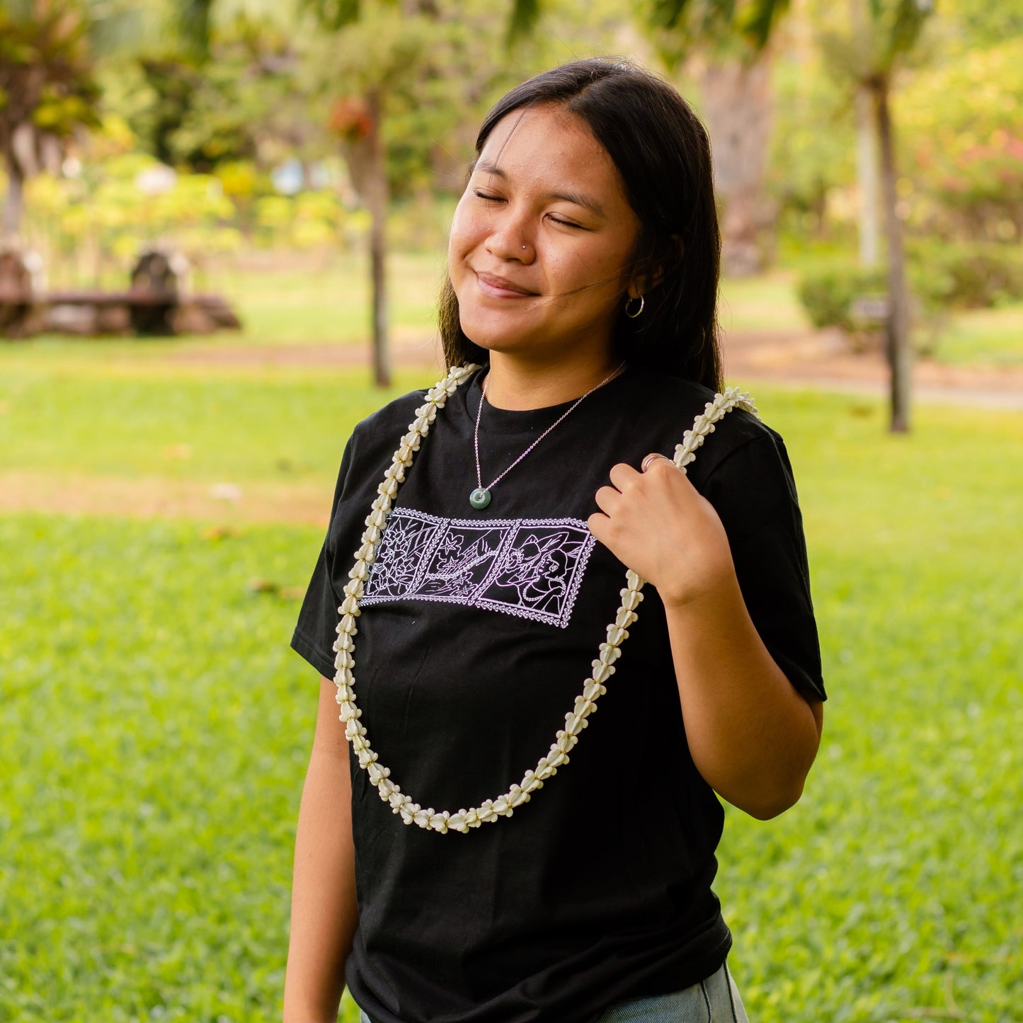 Lei of Love- Black Crown Flower Crewneck Graphic Tee