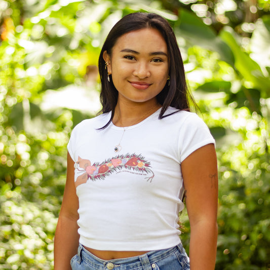 Lei of Love- White Making Lei Poʻo Cropped Baby Tee