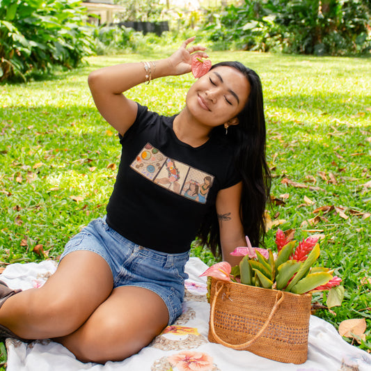 Lei of Love- Black Lei Poʻo Cropped Baby Tee