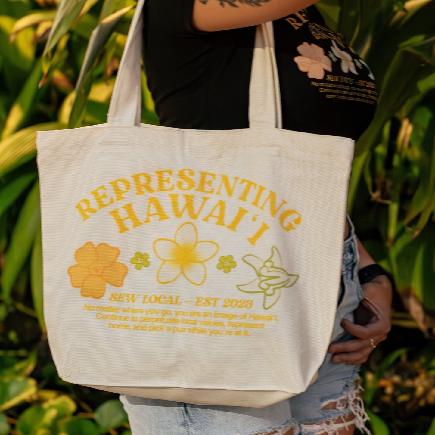 Pickin Home- Representing Hawaii Yellow Zipper Tote