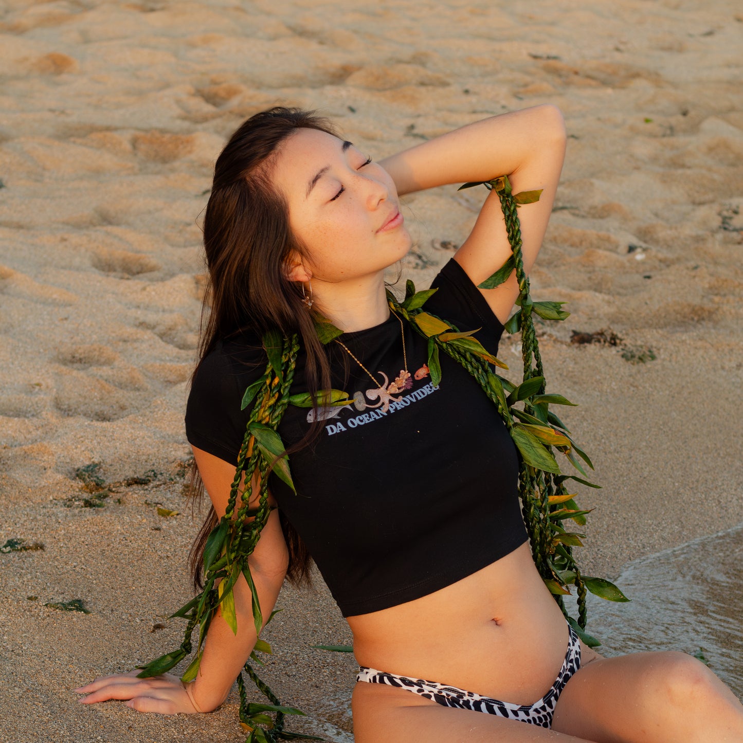 Hawaii Provides Pt 2- Colored Ocean Black Cropped Baby Tee